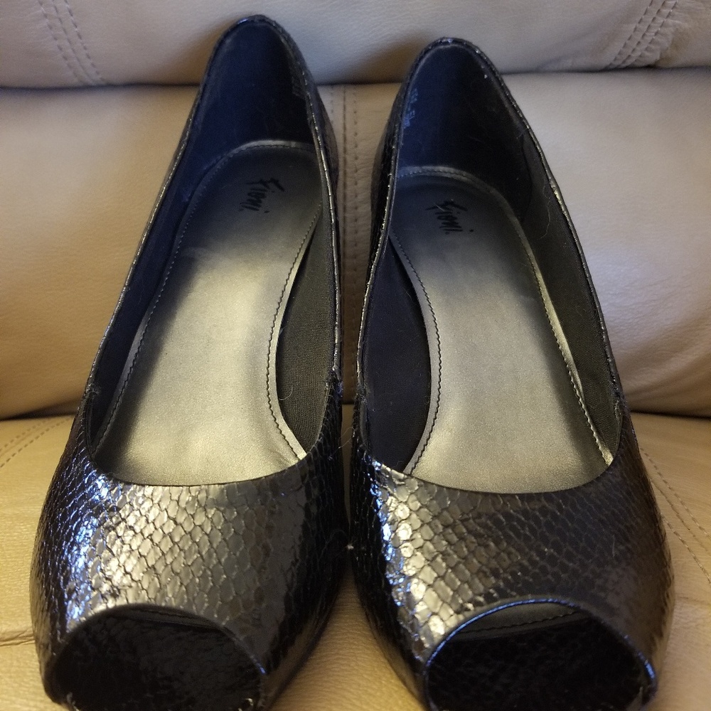 Black Fioni Peep Toe Heels - Picture 2 of 7